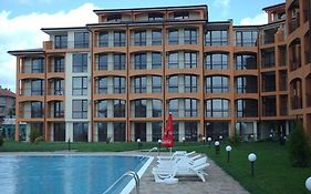 Aparthotel Chateau Aheloy  3*